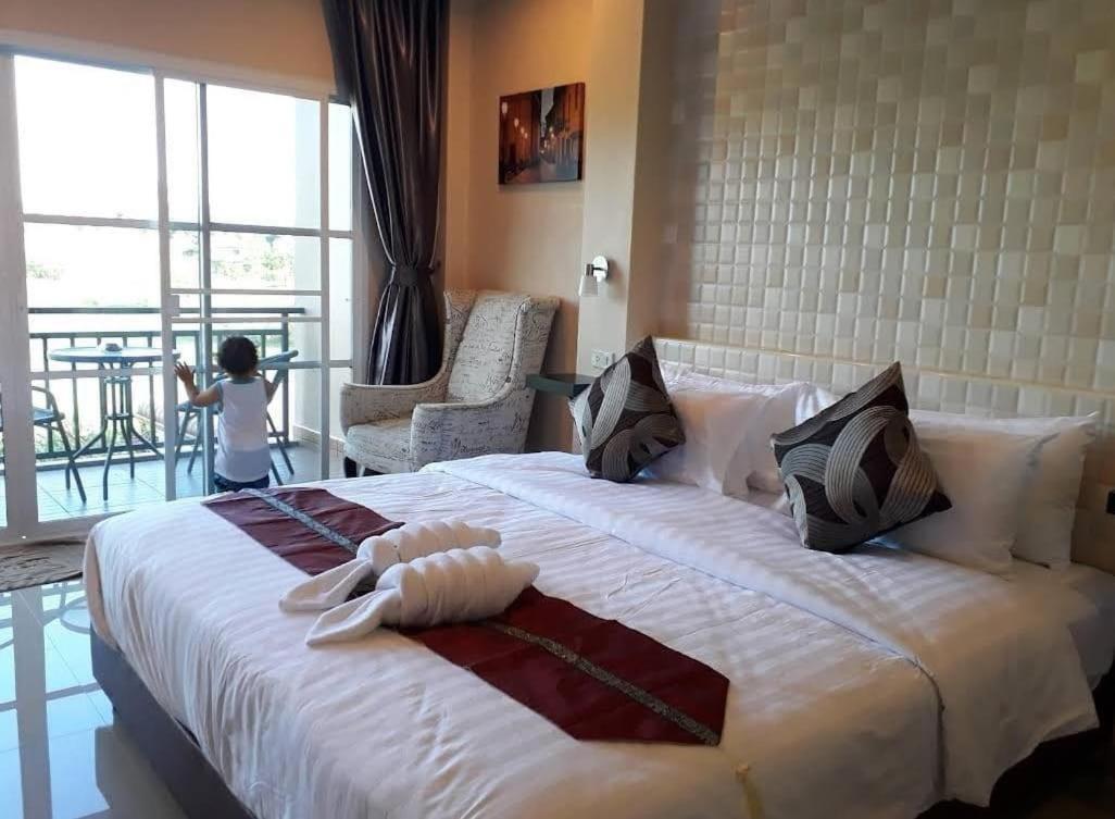 4 Palms Resort Bang Sare Εξωτερικό φωτογραφία